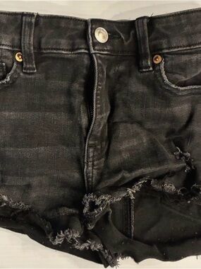 American Eagle 00 Women’s Black Distressed Denim Shorts